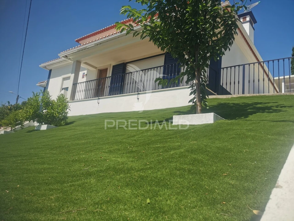 Moradia T4 para Venda em São João Baptista e Santa Maria dos Olivais Foto 35