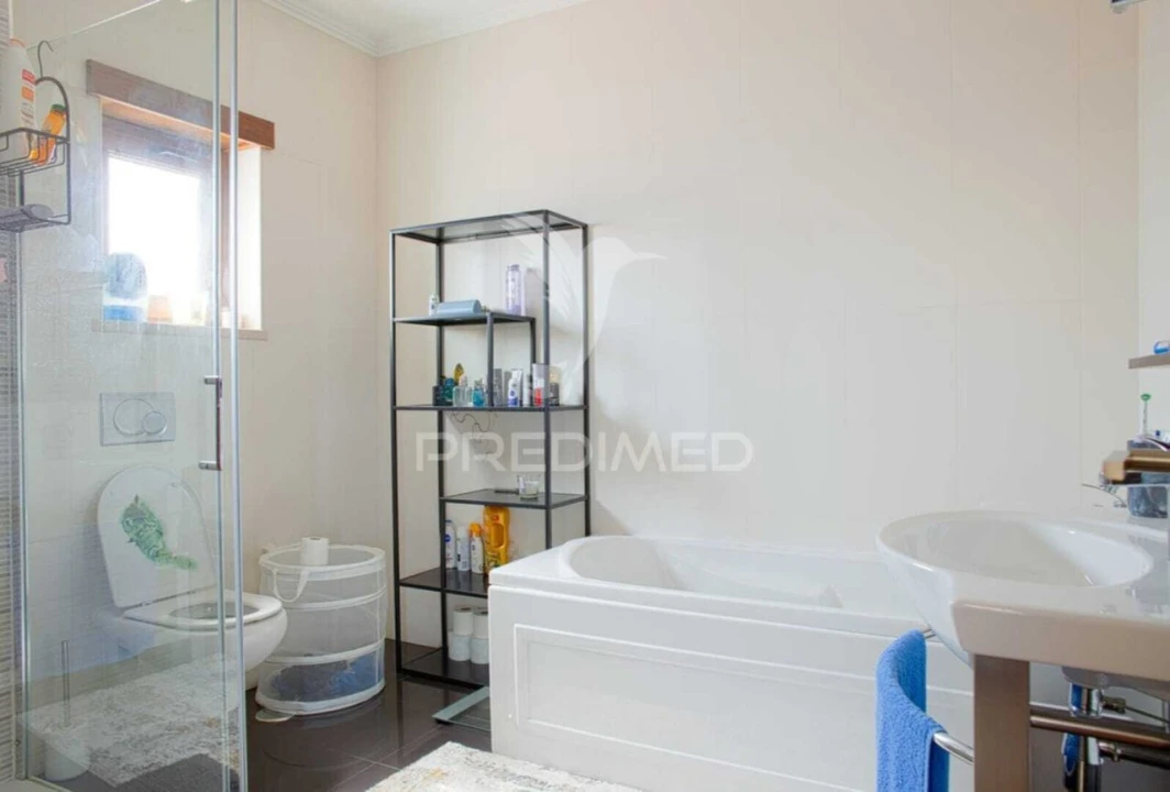 Moradia T4 para Venda em São João Baptista e Santa Maria dos Olivais Foto 8