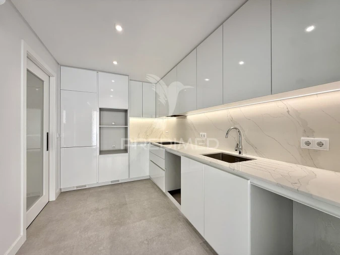 Apartamento T3 para Venda em Leiria, Pousos, Barreira e Cortes Foto 3