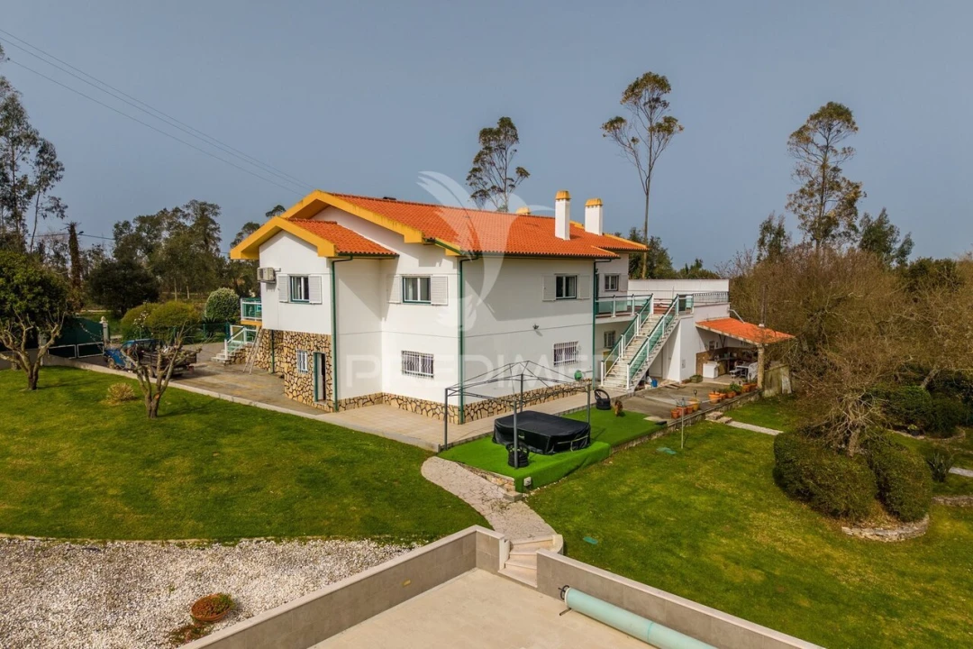 Moradia T3 para Venda em Cela Foto 38