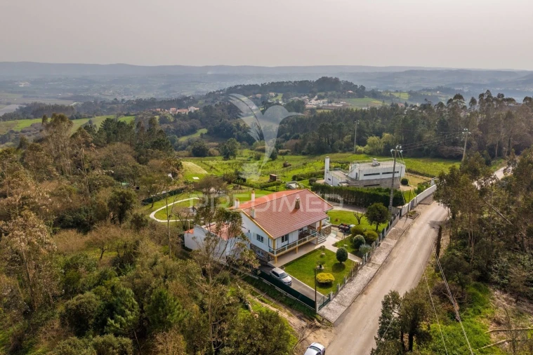 Moradia T3 para Venda em Cela Foto 35