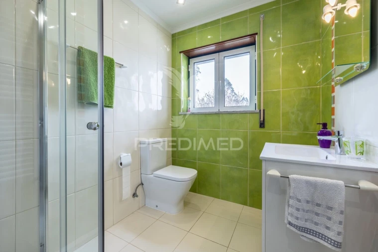 Moradia T3 para Venda em Cela Foto 13