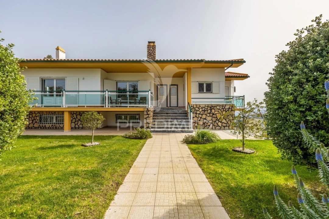 Moradia T3 para Venda em Cela Foto 1