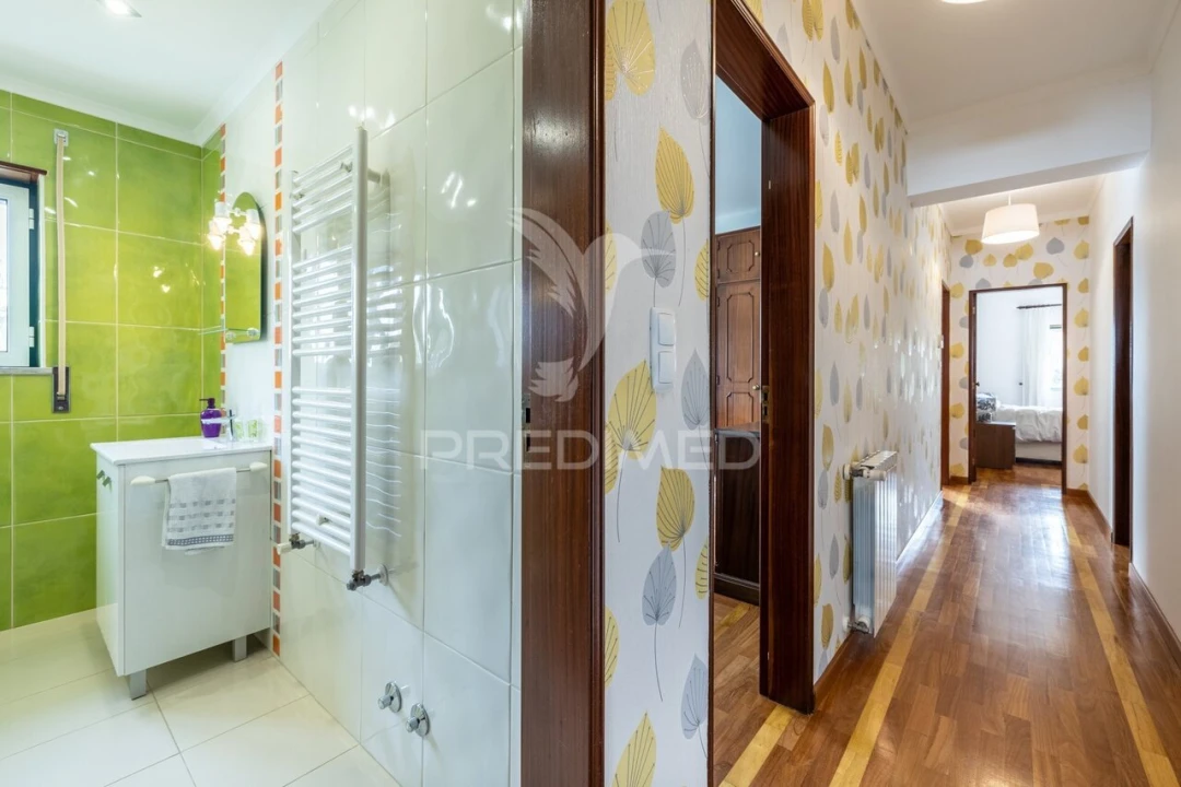 Moradia T3 para Venda em Cela Foto 12