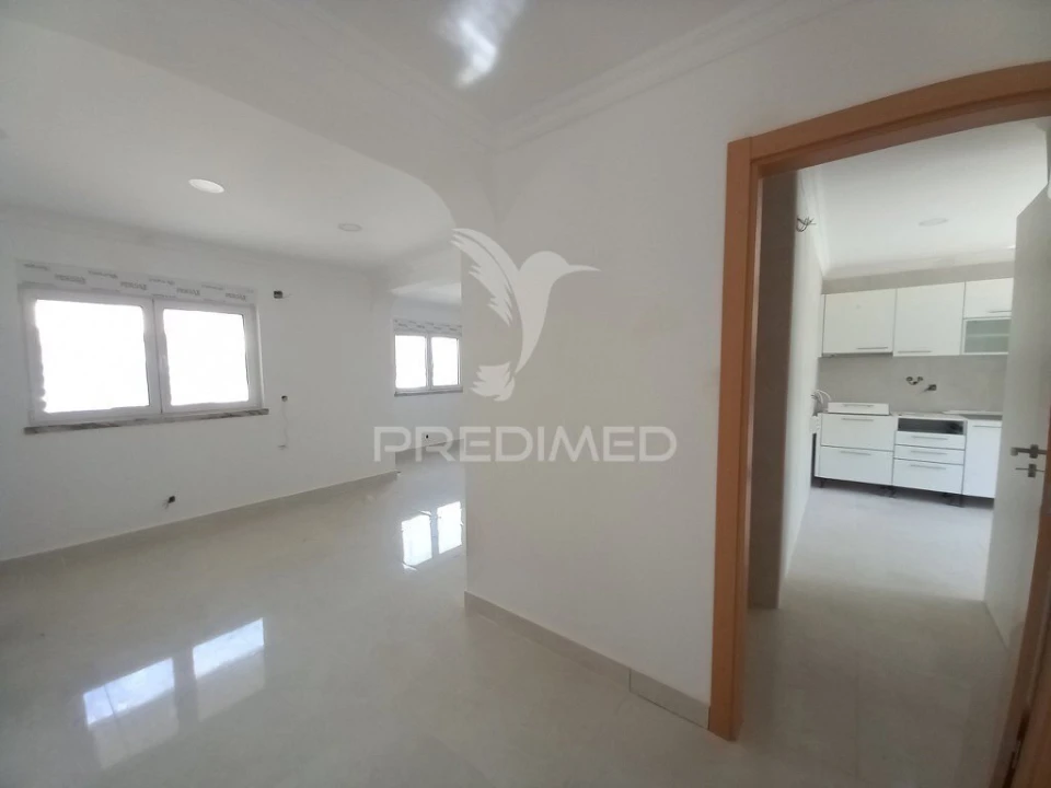 Moradia T4 para Venda em Amora Foto 12