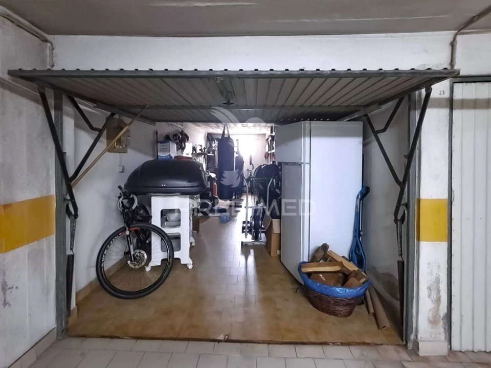 Apartamento T3 para Venda em Algueirão-Mem Martins Foto 13