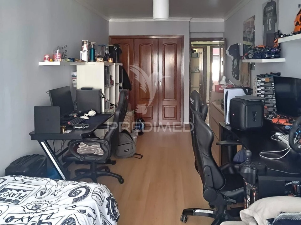 Apartamento T3 para Venda em Algueirão-Mem Martins Foto 2