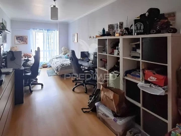 Apartamento T3 para Venda em Algueirão-Mem Martins