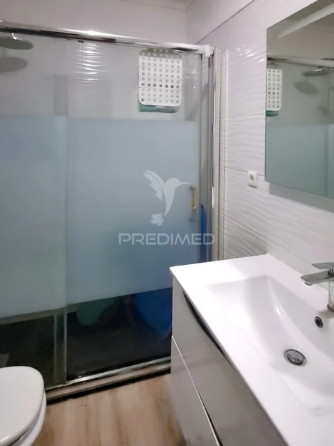 Apartamento T3 para Venda em Algueirão-Mem Martins