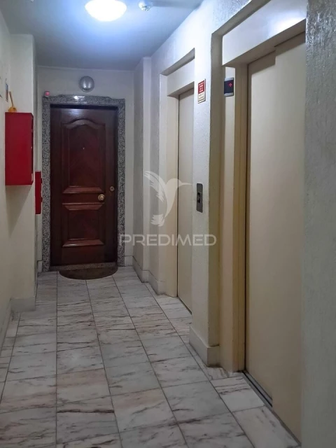 Apartamento T3 para Venda em Algueirão-Mem Martins