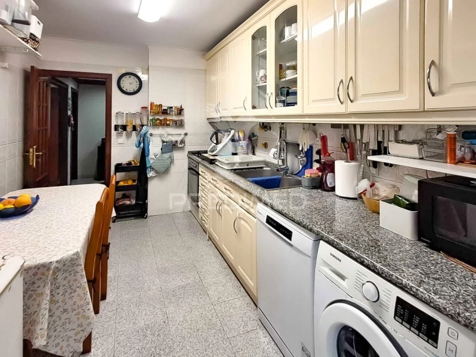 Apartamento T3 para Venda em Algueirão-Mem Martins Foto 23
