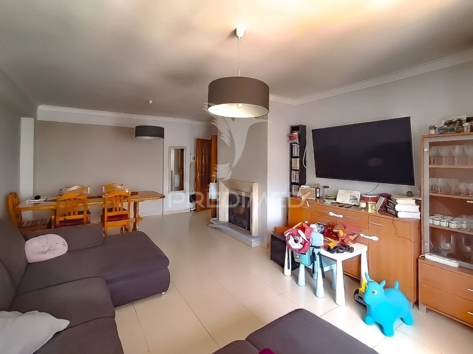 Apartamento T3 para Venda em Algueirão-Mem Martins Foto 16