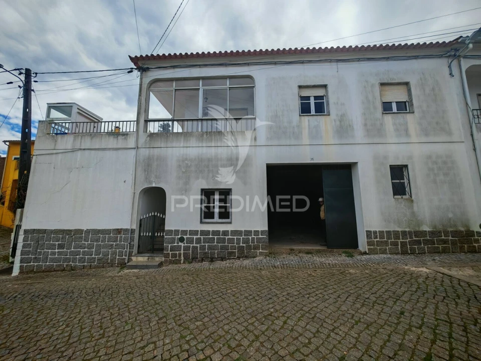 Moradia T3 para Venda em Monchique Foto 2