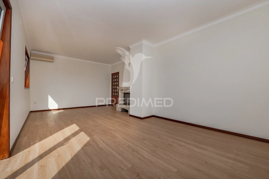 Apartamento T3 para Venda em Braga (Maximinos, Sé e Cividade) Foto 9