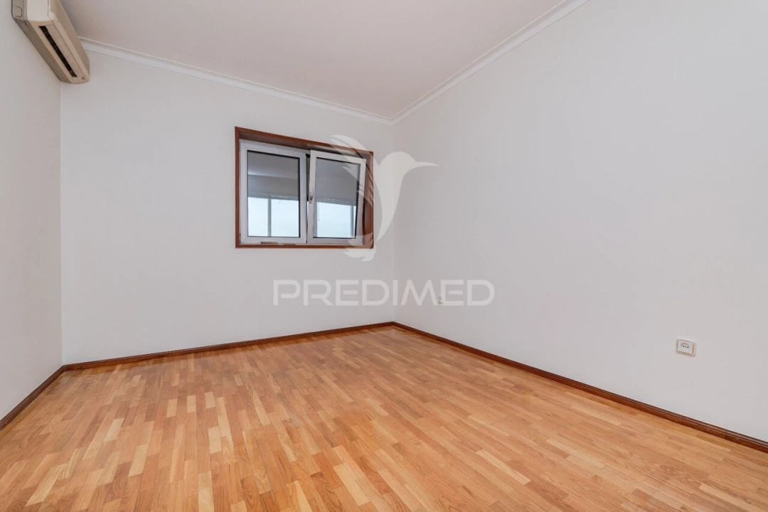 Apartamento T3 para Venda em Braga (Maximinos, Sé e Cividade) Foto 20