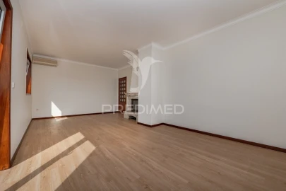 Apartamento T3 para Venda em Braga (Maximinos, Sé e Cividade)