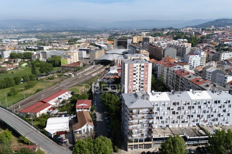 Apartamento T3 para Venda em Braga (Maximinos, Sé e Cividade) Foto 30