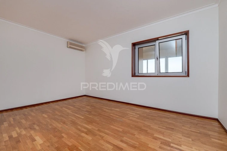Apartamento T3 para Venda em Braga (Maximinos, Sé e Cividade) Foto 12