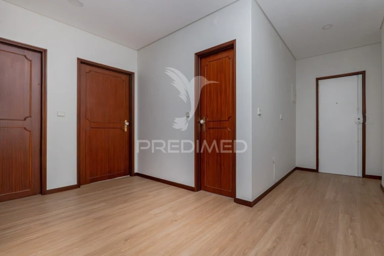 Apartamento T3 para Venda em Braga (Maximinos, Sé e Cividade) Foto 16