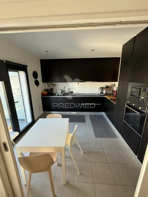 Apartamento T3 para Venda em Parceiros e Azoia