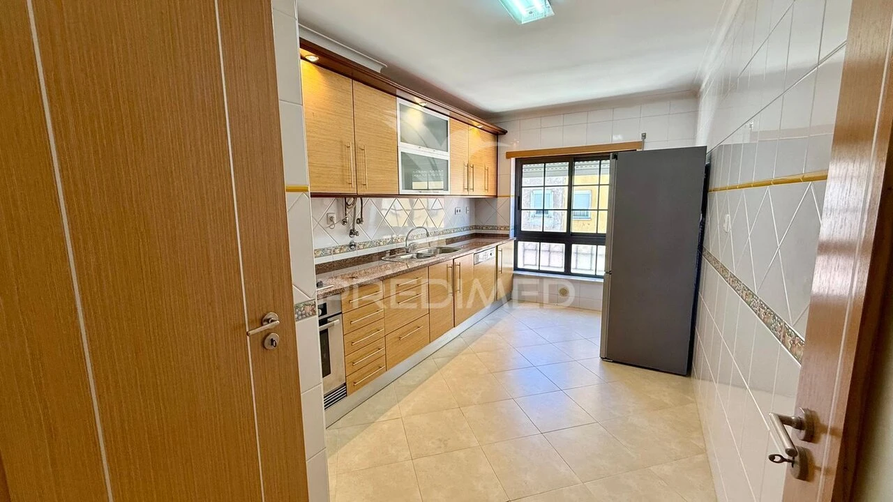 Apartamento T2 para Venda em Barreiro e Lavradio Foto 1