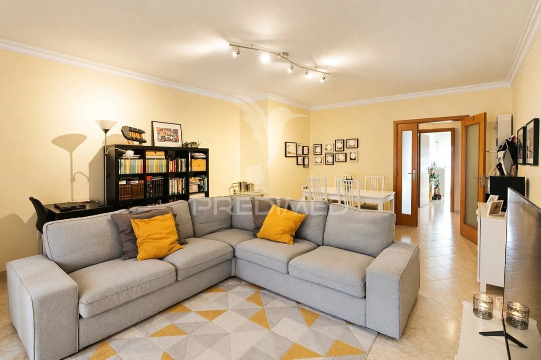 Apartamento T2 para Venda em Sarilhos Grandes Foto 6