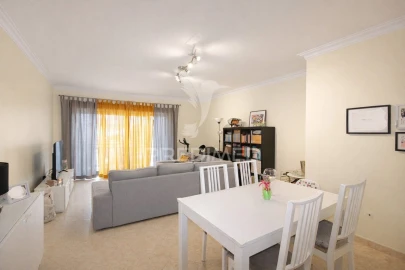 Apartamento T2 para Venda em Sarilhos Grandes