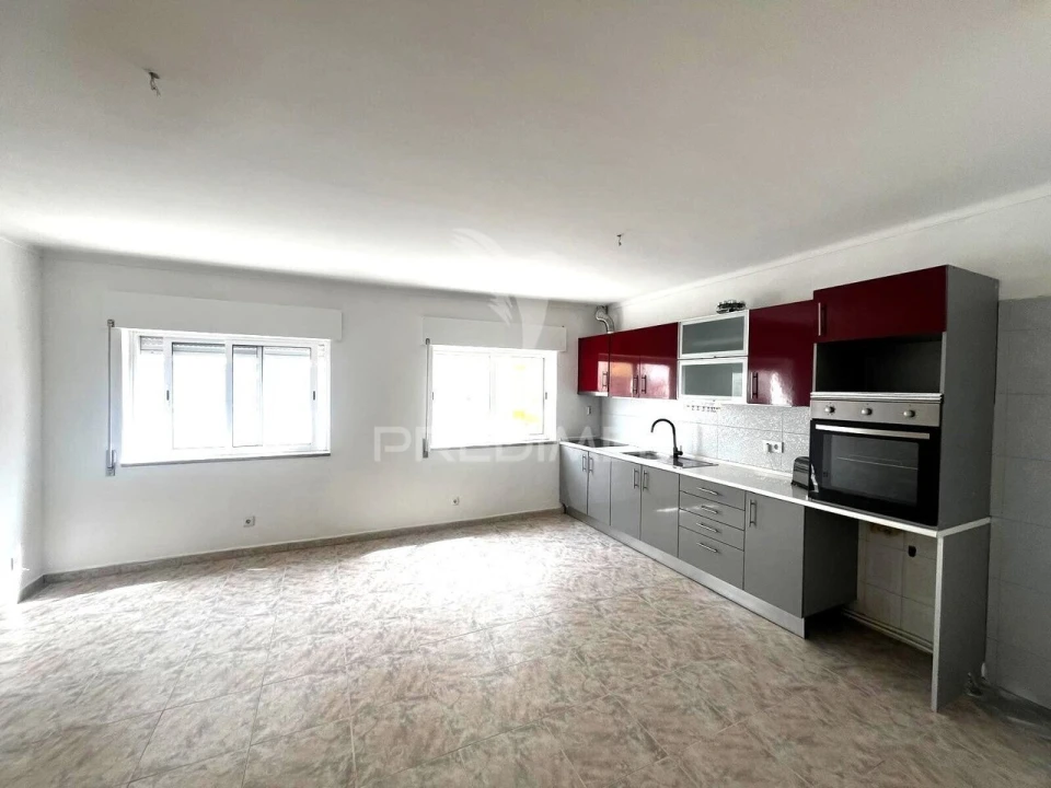 Apartamento T2 para Venda em Quinta do Conde Foto 2