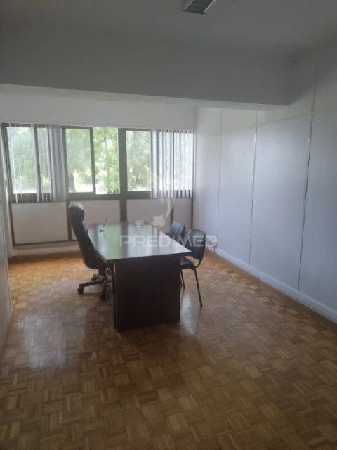 Escritório para Venda em Almada, Cova da Piedade, Pragal e Cacilhas