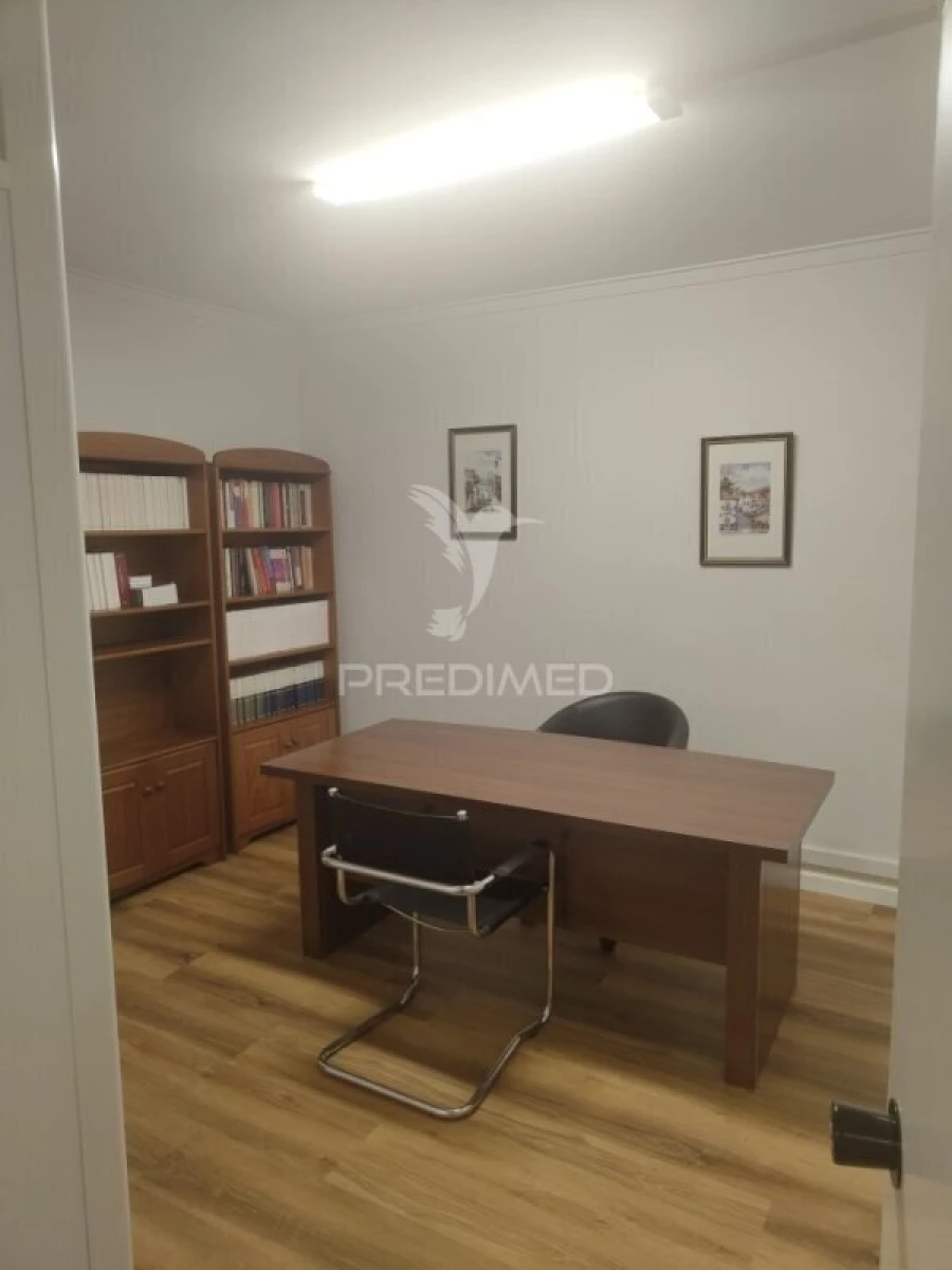 Escritório para Venda em Almada, Cova da Piedade, Pragal e Cacilhas Foto 13