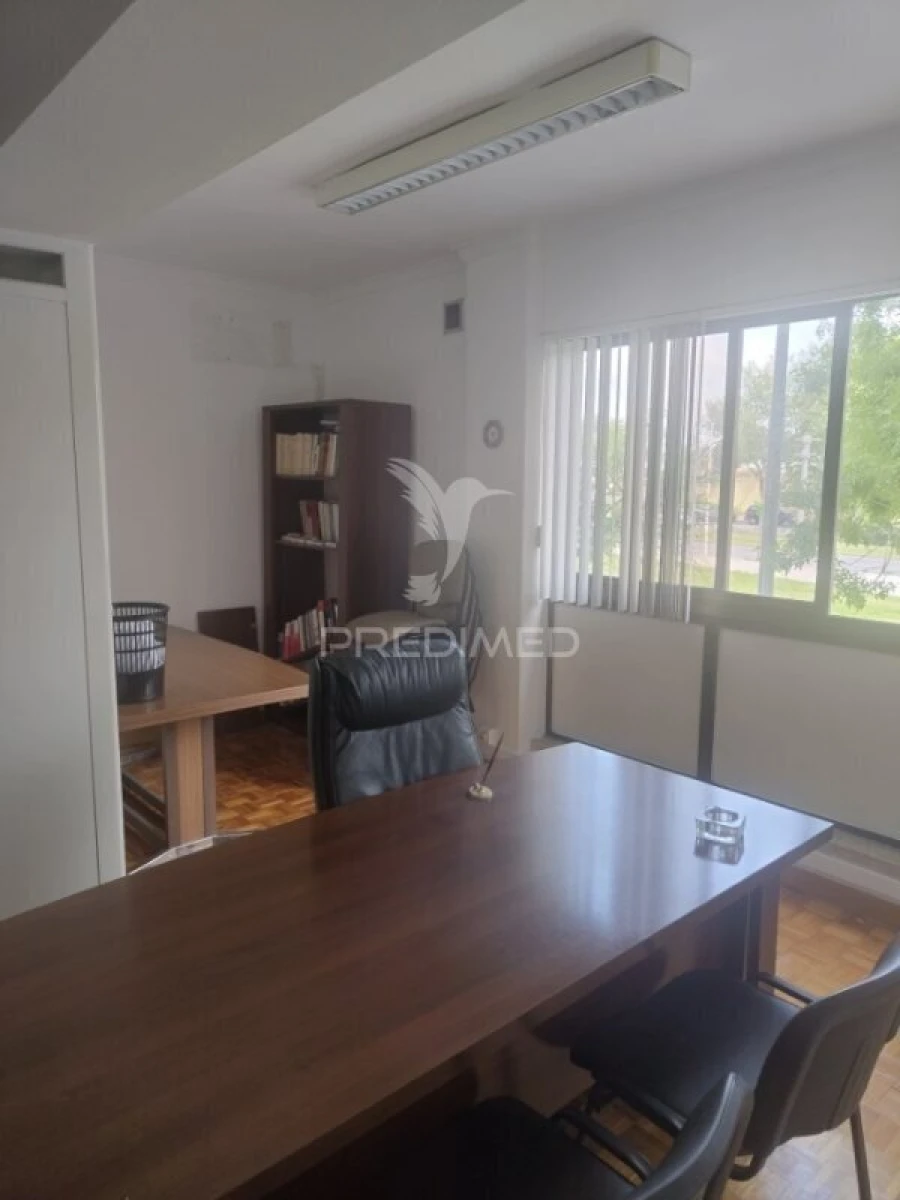 Escritório para Venda em Almada, Cova da Piedade, Pragal e Cacilhas Foto 10