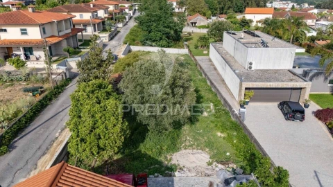Terreno para Venda em Vila Verde e Barbudo