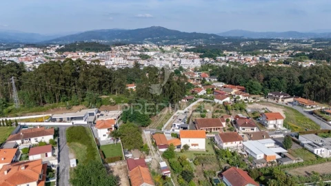 Terreno para Venda em Vila Verde e Barbudo