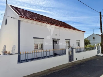 Moradia T5 para Venda em Nossa Senhora da Vila, Nossa Senhora do Bispo e Silveiras