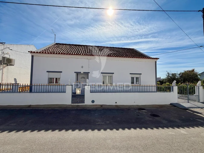 Moradia T5 para Venda em Nossa Senhora da Vila, Nossa Senhora do Bispo e Silveiras Foto 3