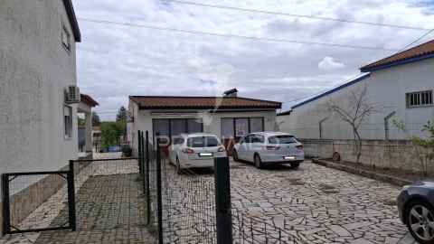 Moradia T6 para Venda em Samora Correia