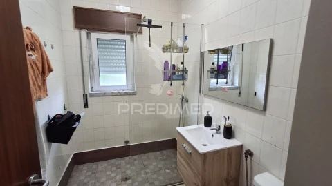 Moradia T6 para Venda em Samora Correia