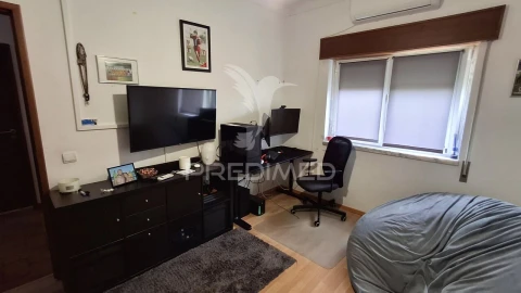 Moradia T6 para Venda em Samora Correia