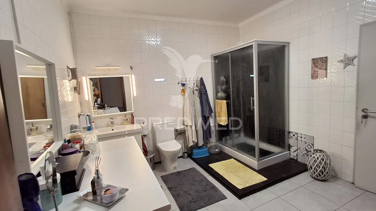 Moradia T6 para Venda em Samora Correia Foto 23