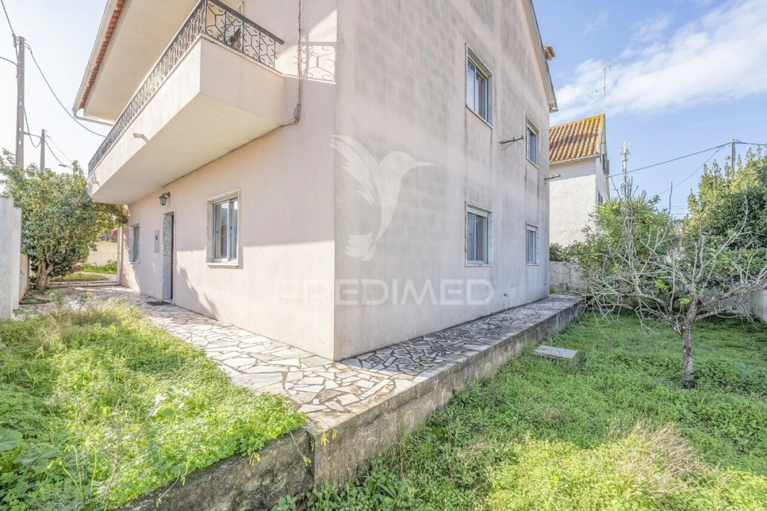 Moradia T4 para Venda em Charneca de Caparica e Sobreda Foto 2