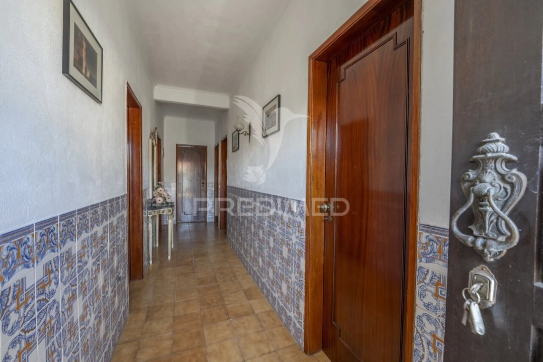 Moradia T4 para Venda em Charneca de Caparica e Sobreda Foto 4