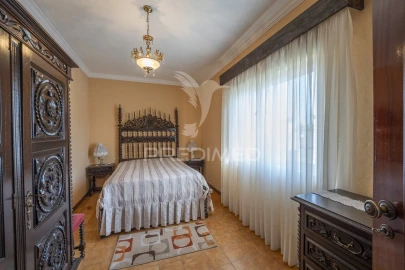 Moradia T4 para Venda em Charneca de Caparica e Sobreda