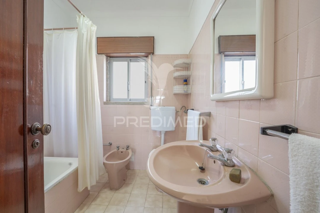 Moradia T4 para Venda em Charneca de Caparica e Sobreda Foto 28