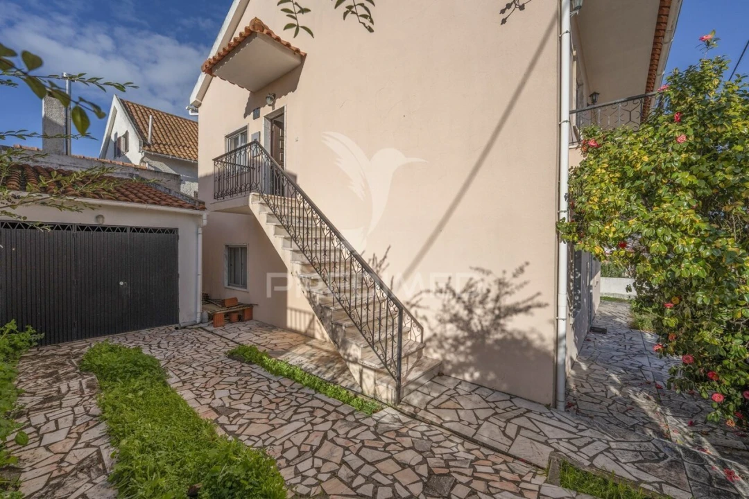 Moradia T4 para Venda em Charneca de Caparica e Sobreda Foto 15