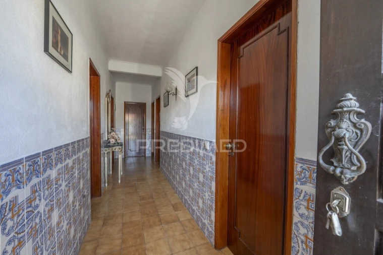 Moradia T4 para Venda em Charneca de Caparica e Sobreda Foto 4