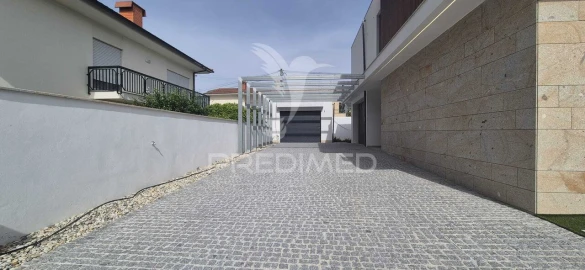 Moradia T4 para Venda em Palmeira