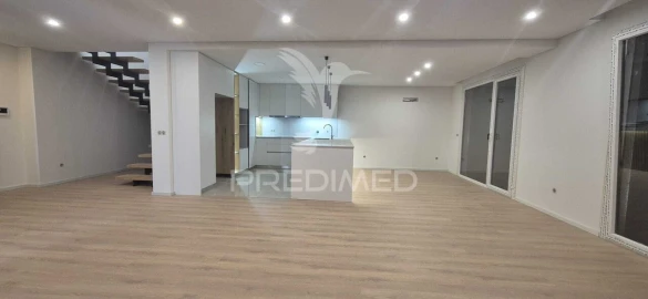 Moradia T4 para Venda em Palmeira