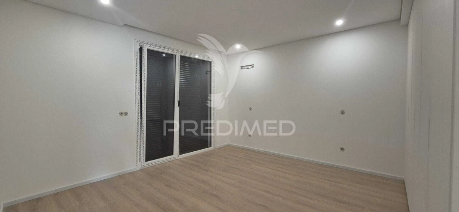 Moradia T4 para Venda em Palmeira Foto 26