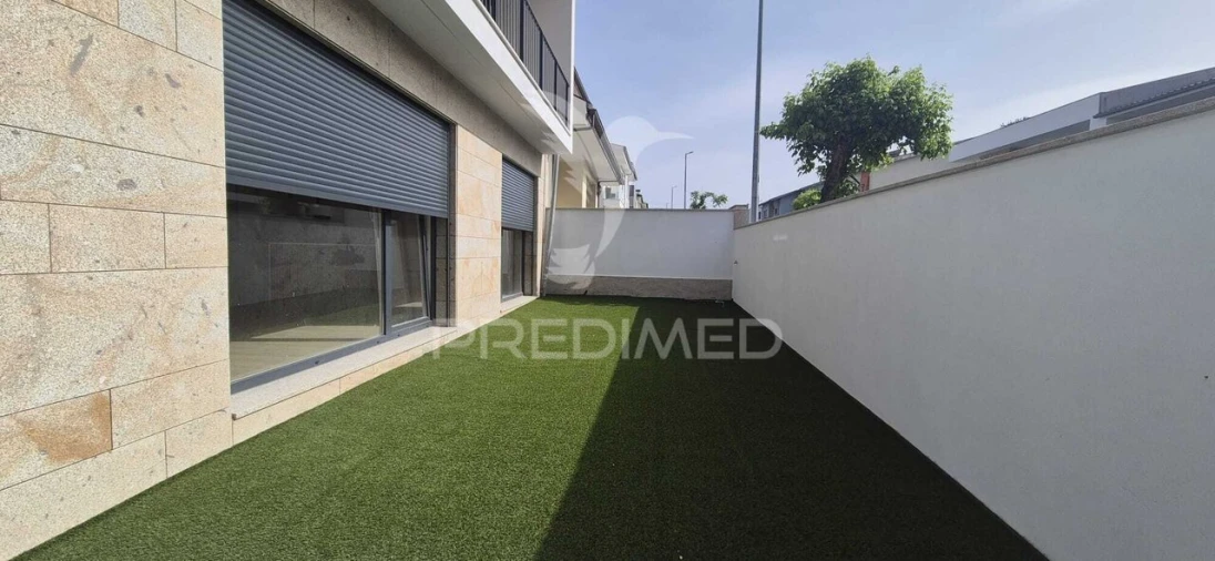 Moradia T4 para Venda em Palmeira Foto 38