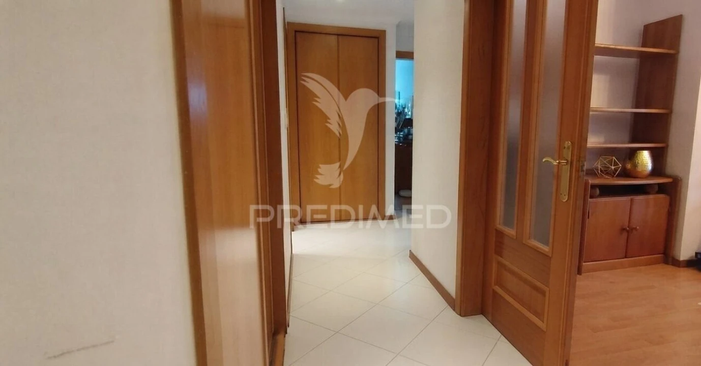 Apartamento T2 para Venda em Santo António dos Cavaleiros e Frielas Foto 6